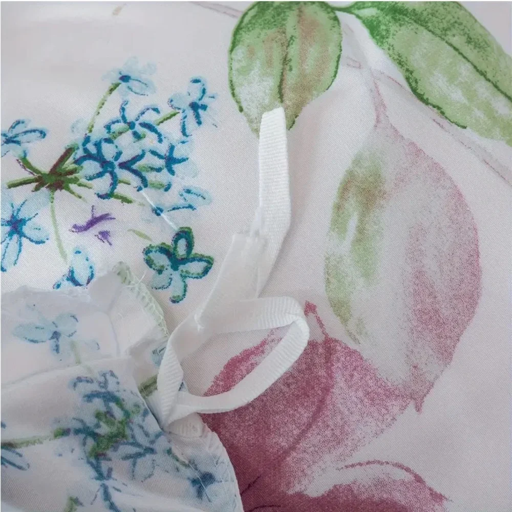 3-pc Iris Floral QUEEN Size Duvet Set with 2 Pillow Covers